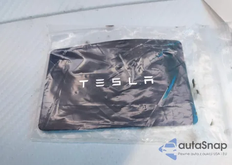 2021 Tesla Model Y Long Range Dual Motor All-Wheel Drive from USA, damaged, VIN 5YJYGDEEXMF085334